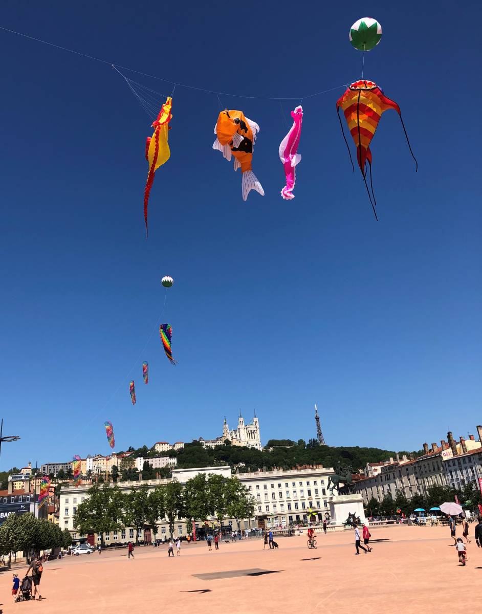 Prestation audiovisuelle outdoor de la place Belelcour à Lyon